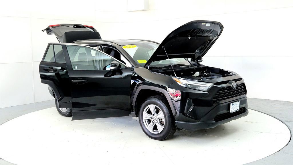 Certified 2025 Toyota RAV4 XLE AWD/4WD image 12