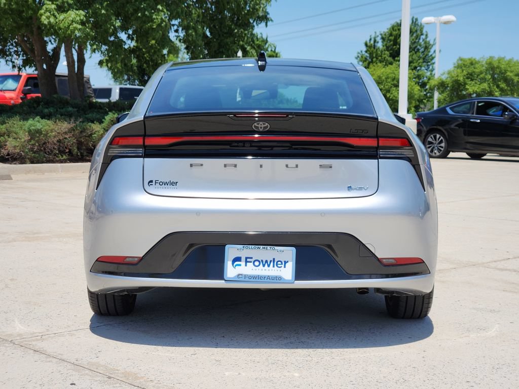 Used 2025 Toyota Prius Limited w/ Limited Premium Package FWD image 6