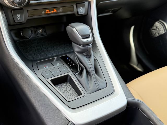 Used 2025 Toyota RAV4 XLE Premium image 25