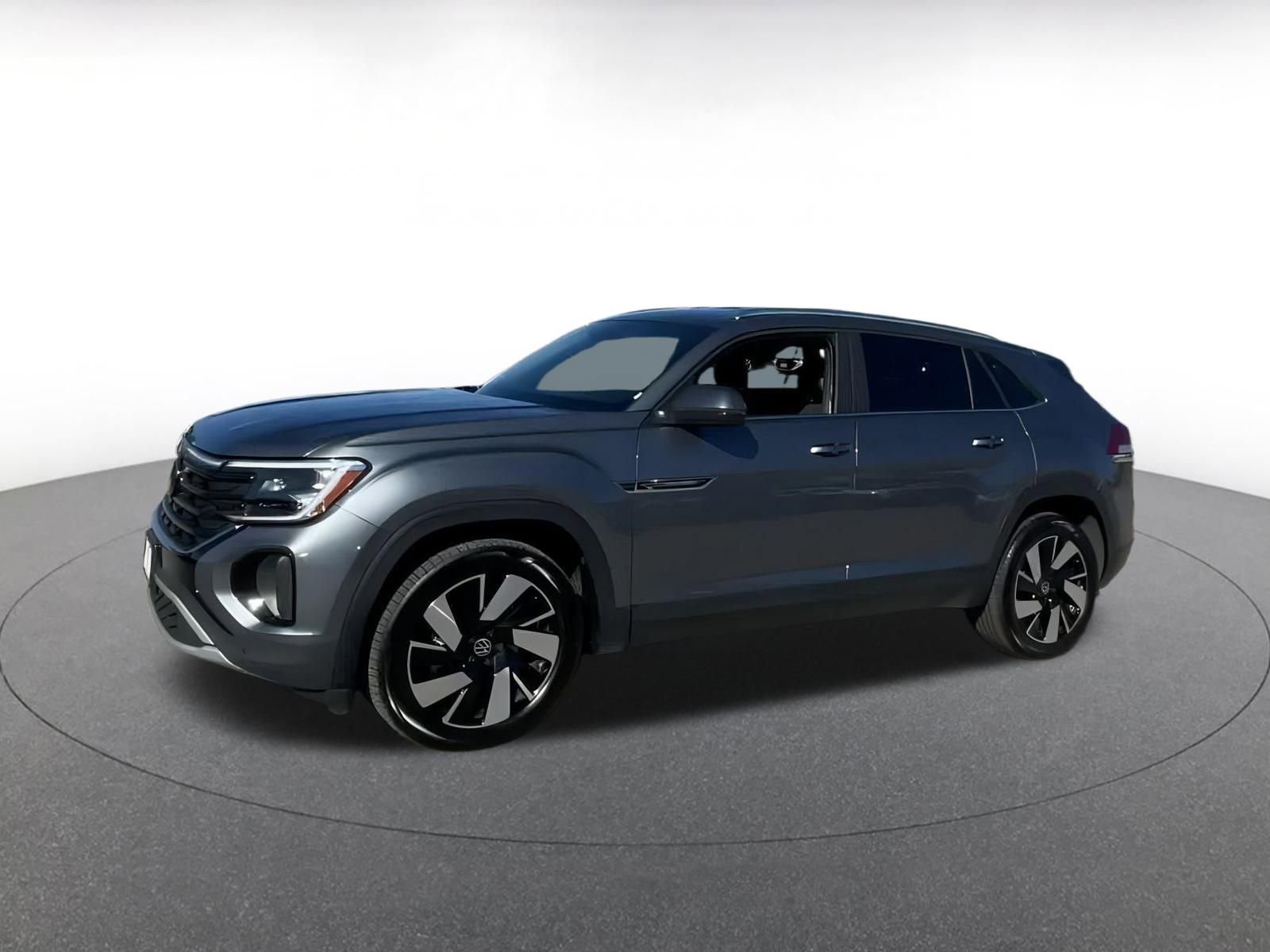 Used 2025 Volkswagen Atlas Cross Sport SE image 8