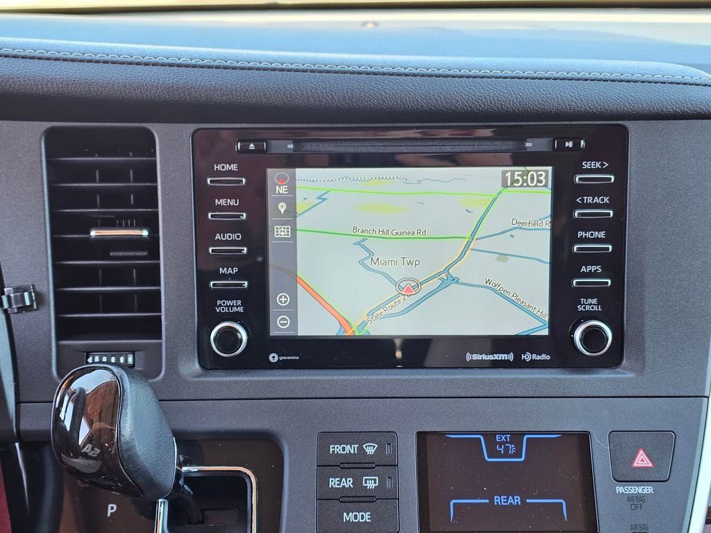 Used 2019 Toyota Sienna XLE w/ XLE Navigation Package image 41