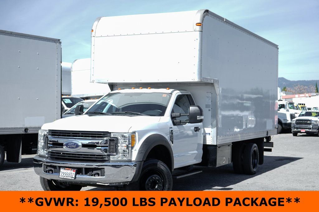 Used 2017 Ford F550 2WD Regular Cab Super Duty image 4