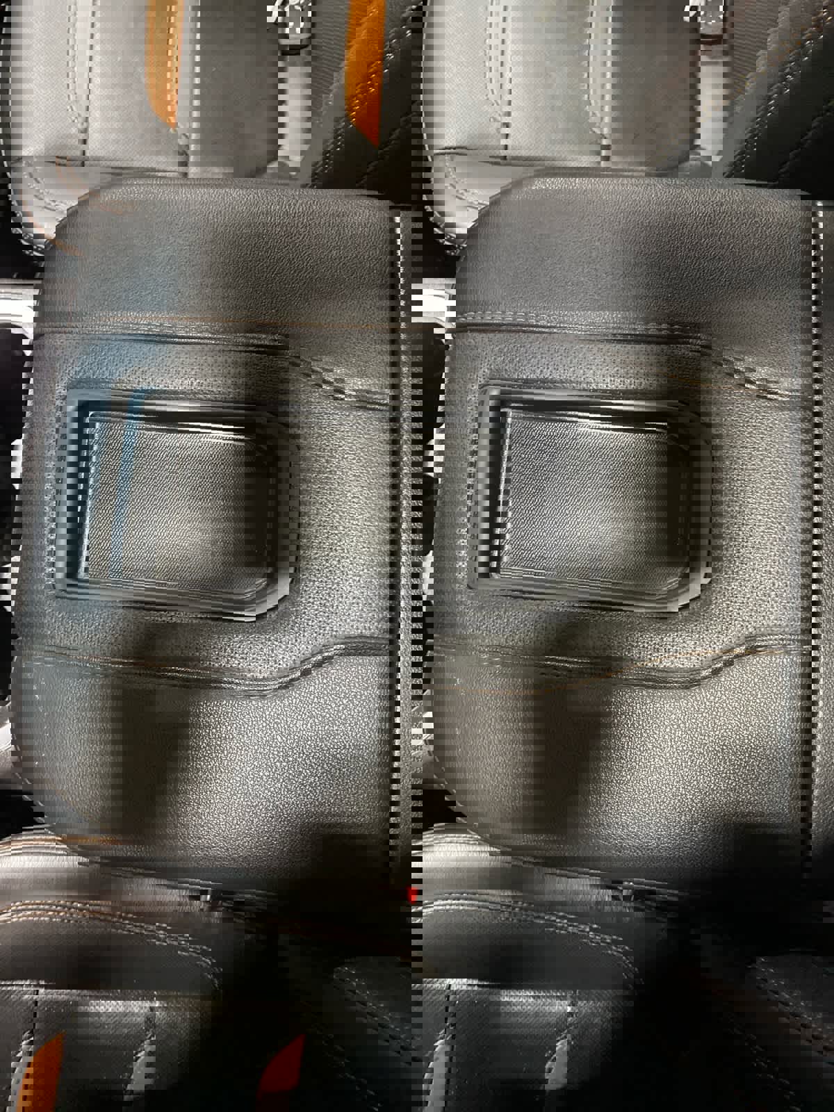 Used 2022 GMC Sierra 1500 AT4 w/ AT4 Preferred Package image 16