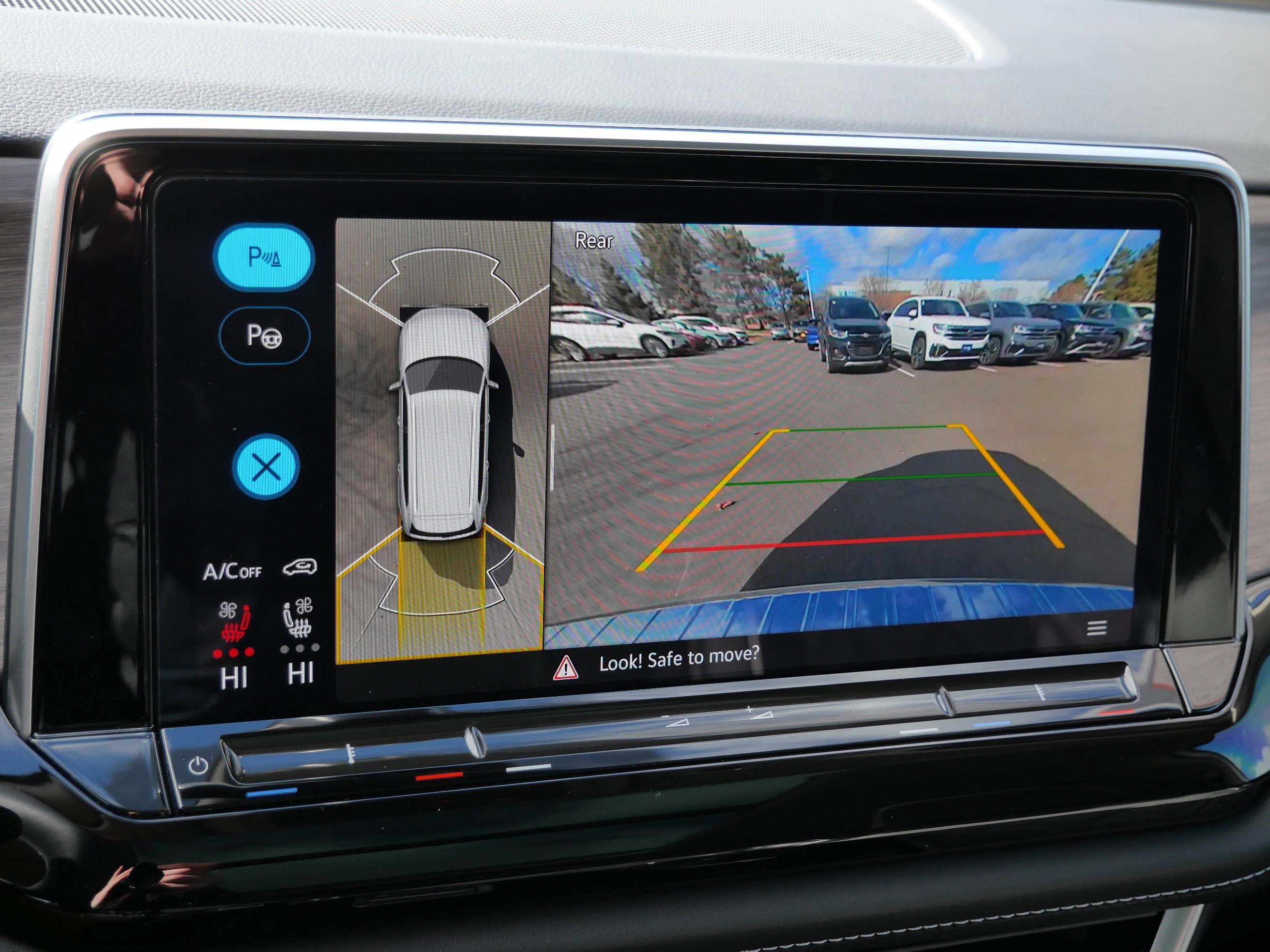 Certified 2024 Volkswagen Atlas SEL Premium R-Line image 35