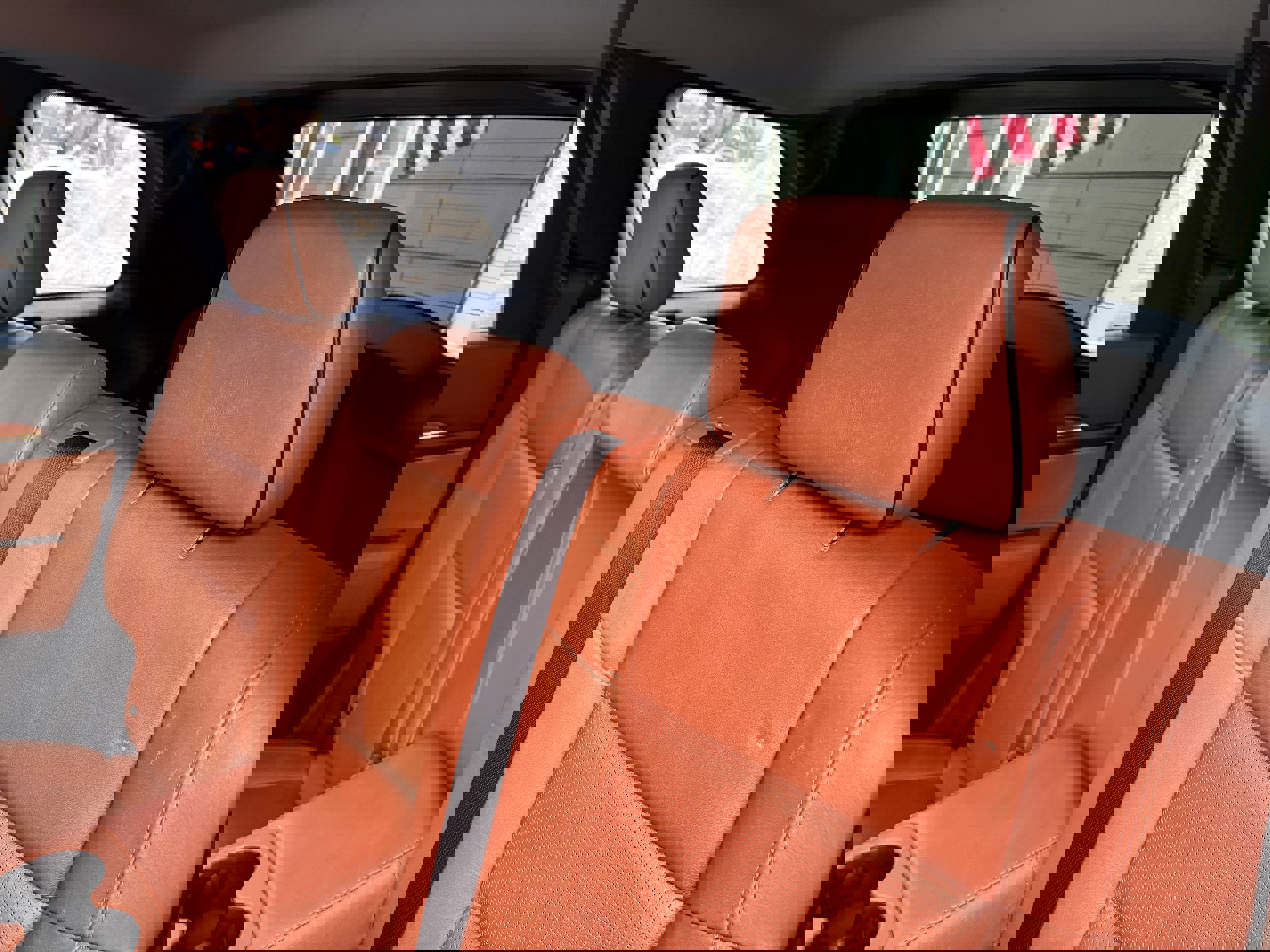 Used 2012 Jeep Grand Cherokee Overland image 14