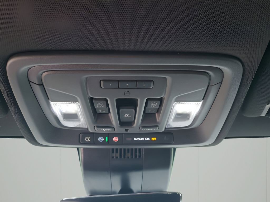 Used 2024 Chevrolet Silverado 2500 High Country w/ Midnight Edition image 45