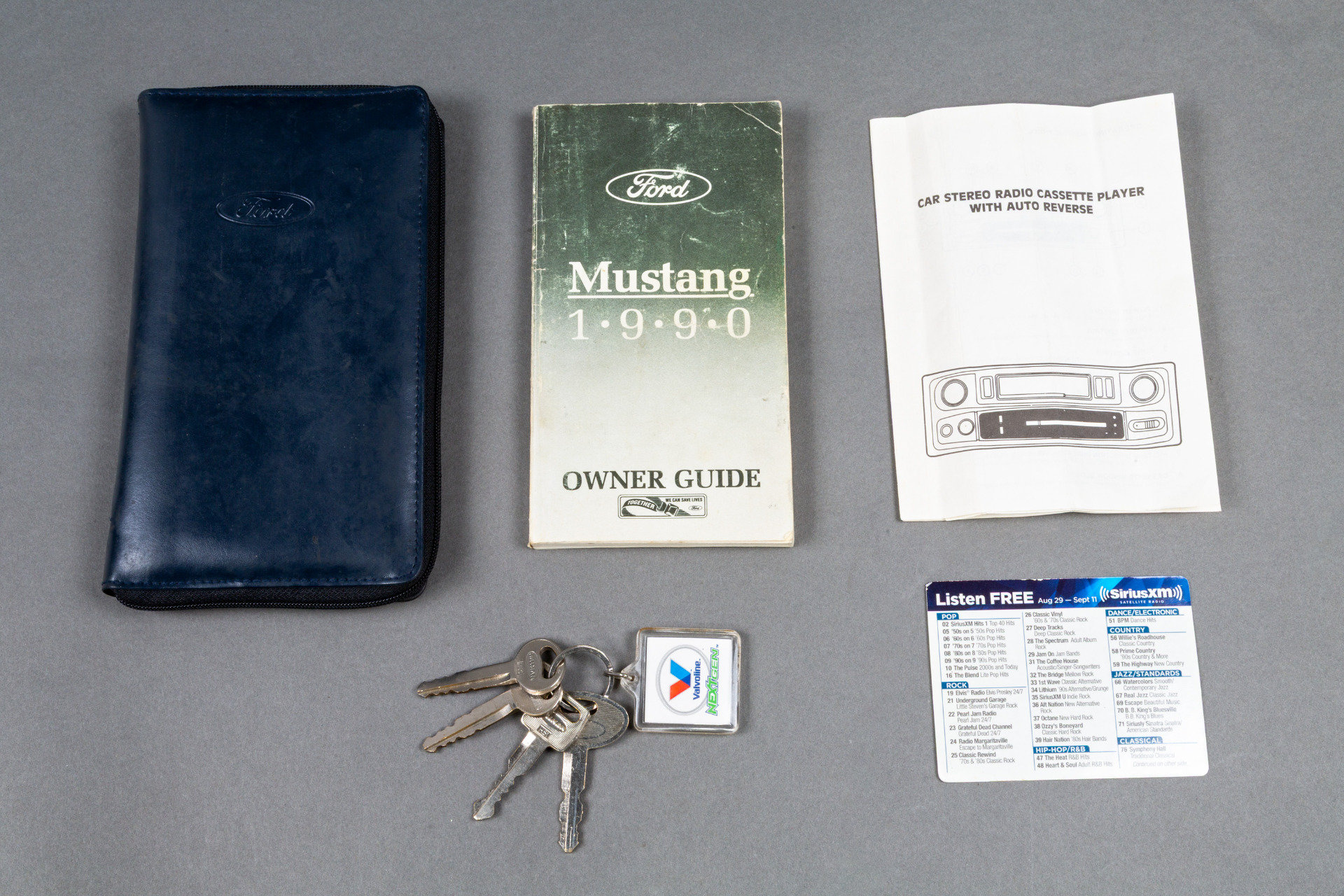 Used 1990 Ford Mustang GT RWD image 10