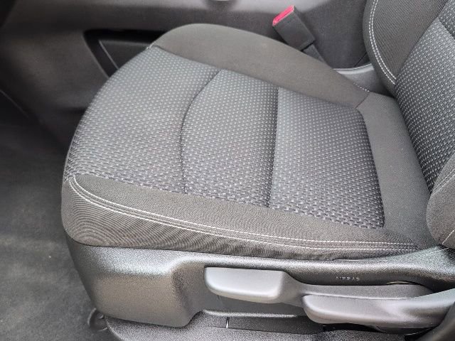 Used 2024 GMC Terrain SLE image 12