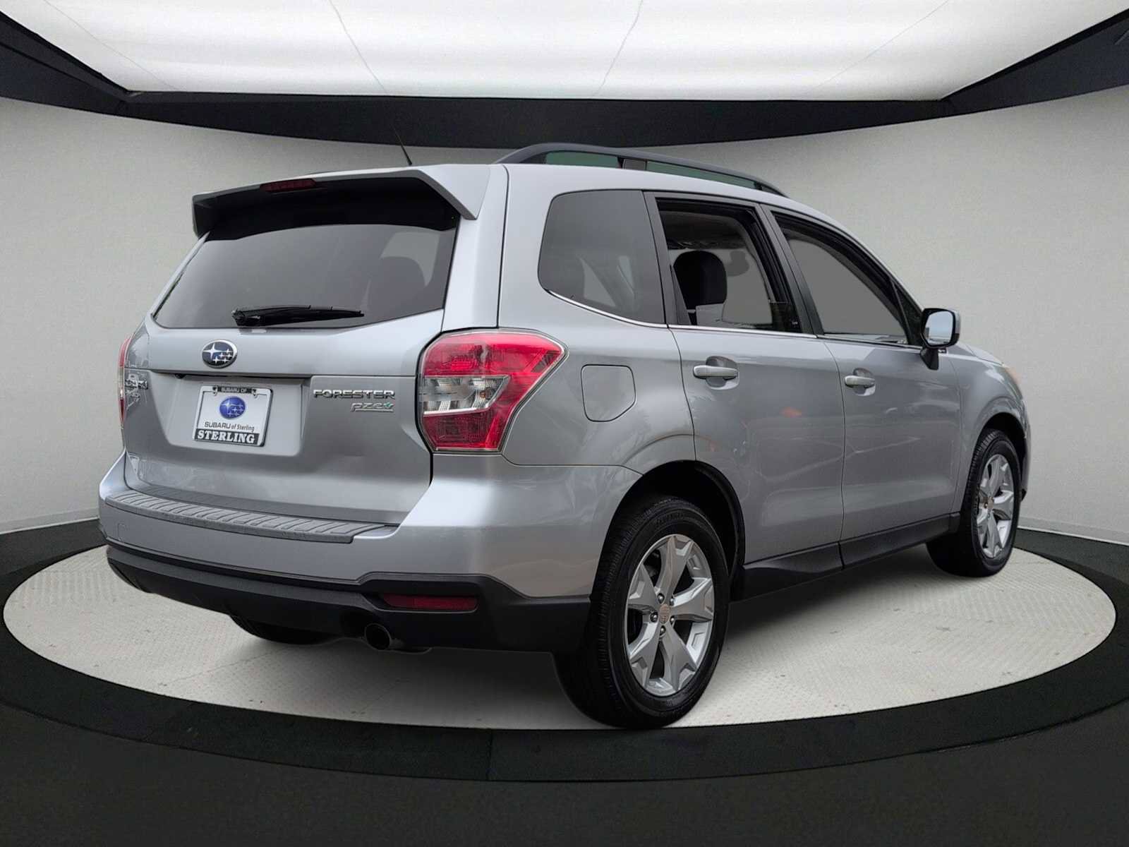Used 2014 Subaru Forester 2.5i Limited AWD/4WD image 8