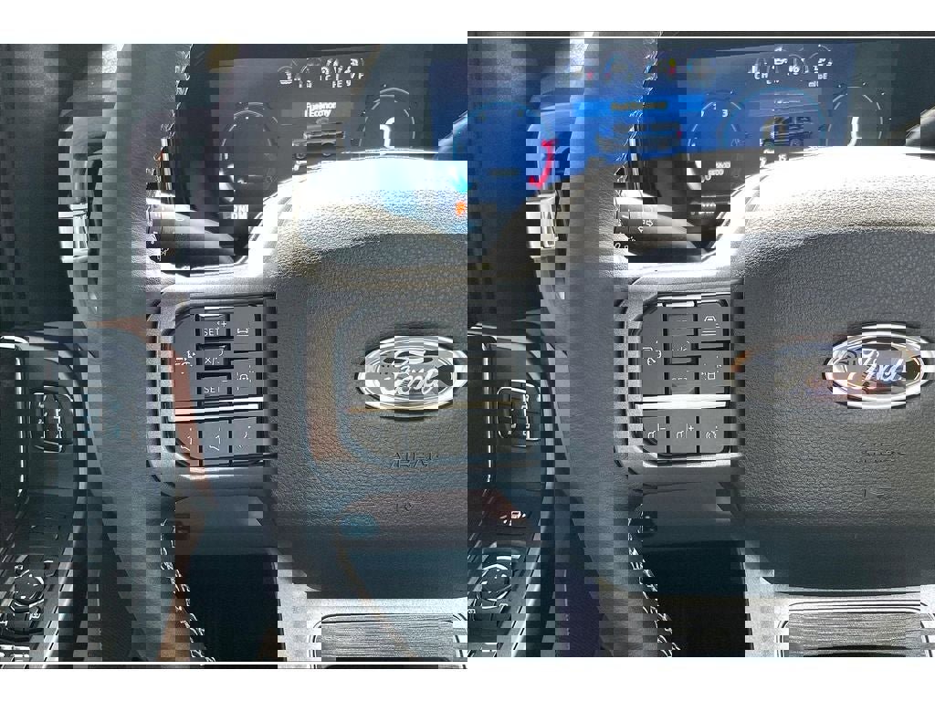 Used 2025 Ford F450 Lariat w/ Lariat Ultimate Package image 19