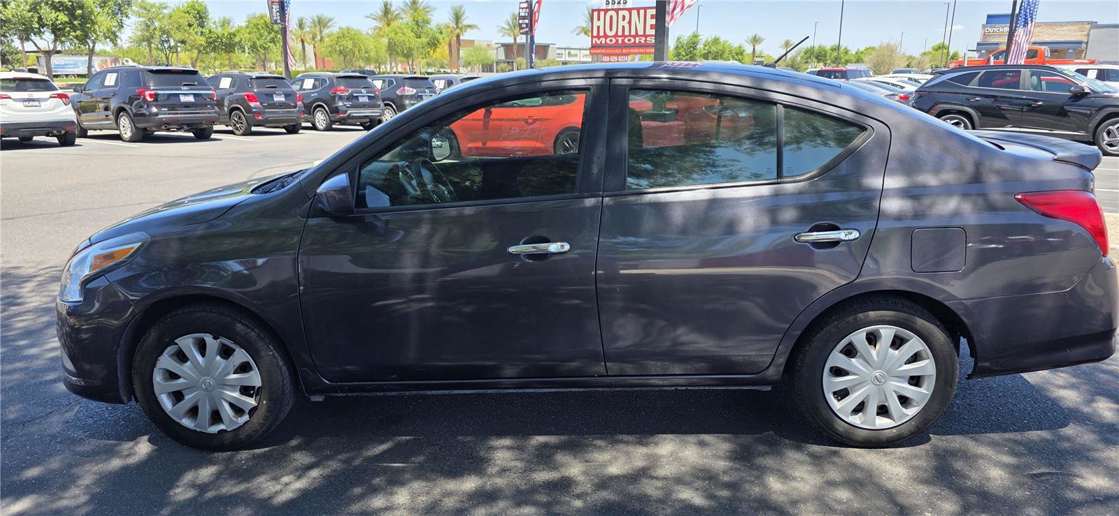 Used 2015 Nissan Versa SV FWD image 8