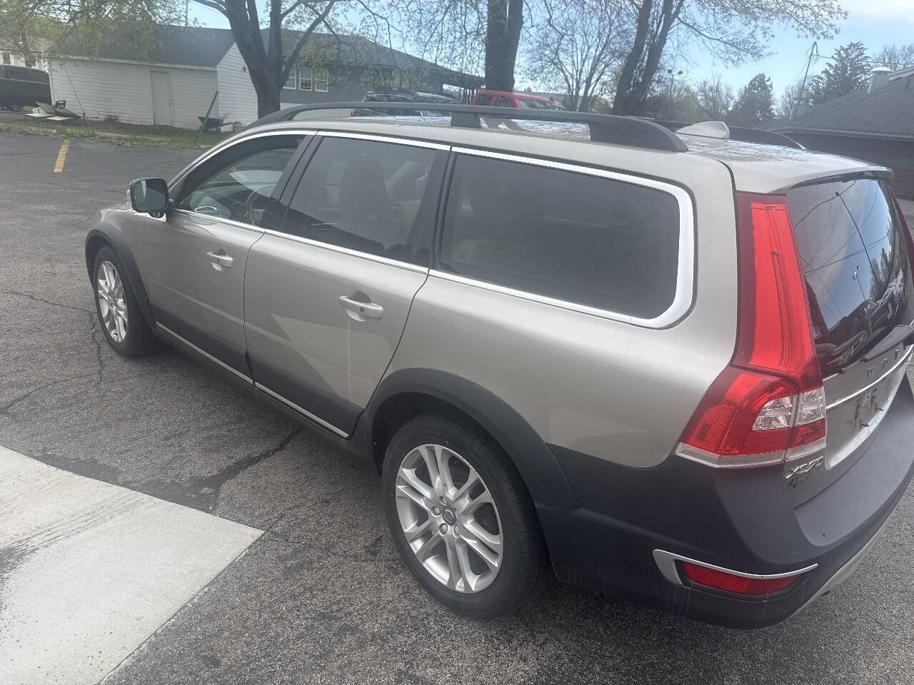 Used 2016 Volvo XC70 T5 Platinum w/ Protection Package AWD/4WD image 10