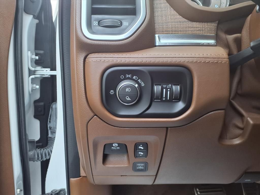 Certified 2022 RAM 1500 Limited image 21