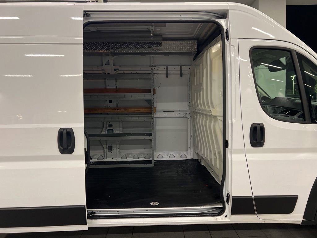 Used 2023 RAM ProMaster 2500 image 32