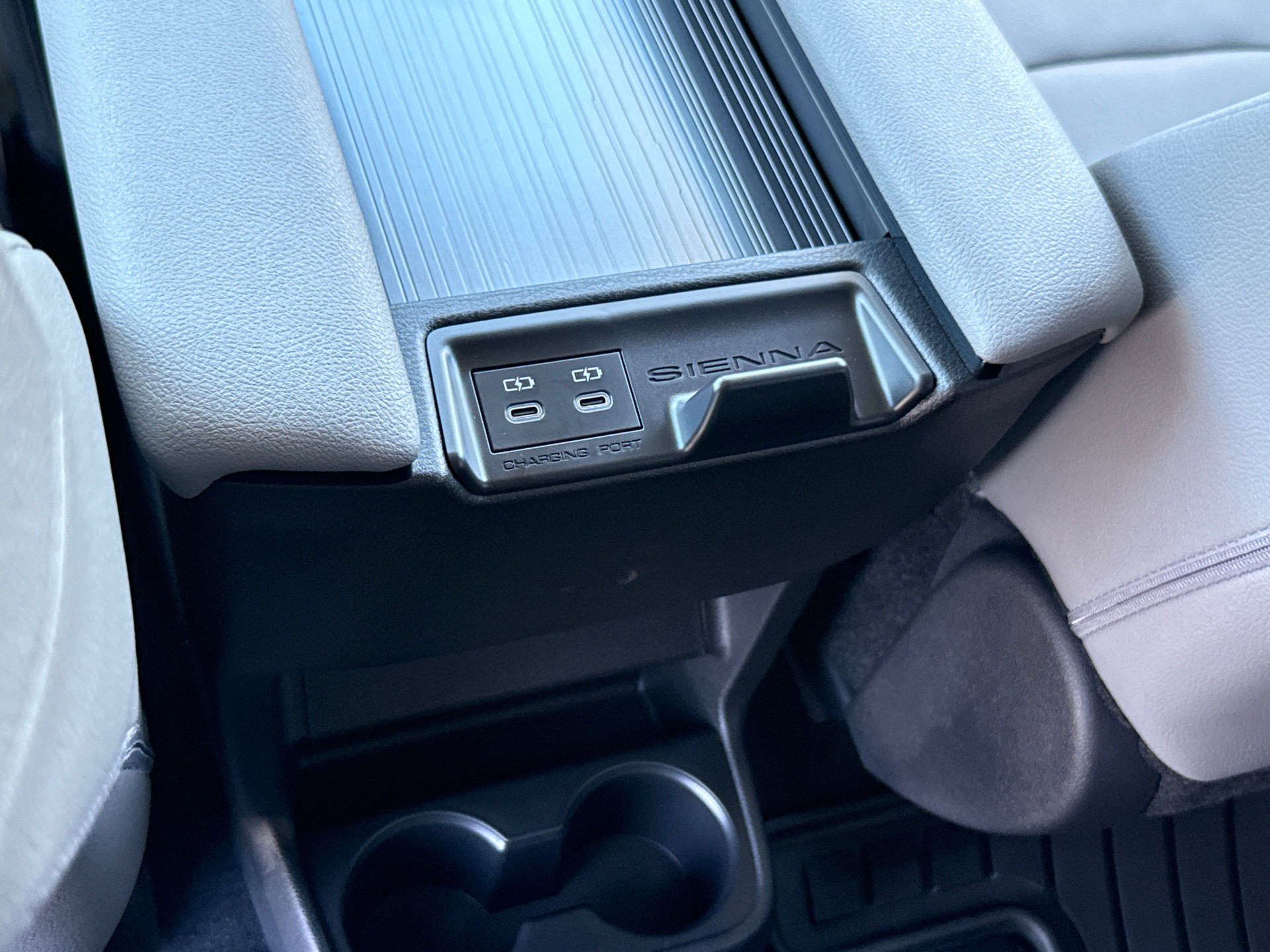 Certified 2026 Toyota Sienna XLE image 20