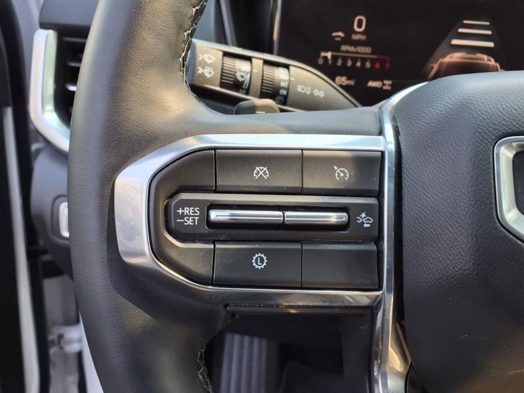 Used 2025 GMC Terrain Elevation image 15