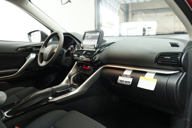 New 2026 Mitsubishi Eclipse Cross LE AWD/4WD image 16