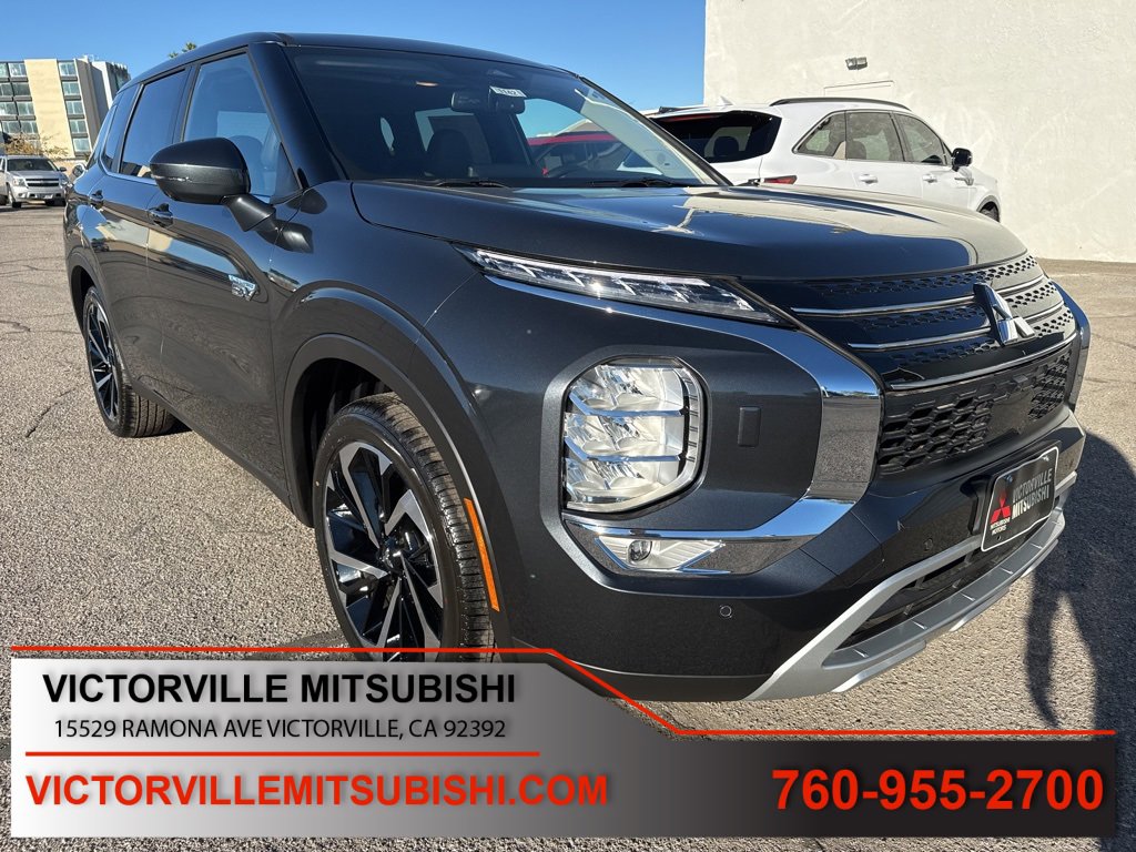 New 2025 Mitsubishi Outlander SE image 1