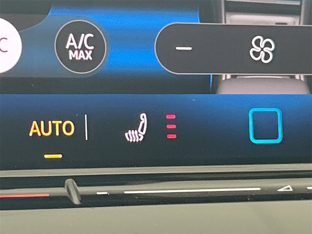 New 2026 Volkswagen Tiguan SE R-Line image 32