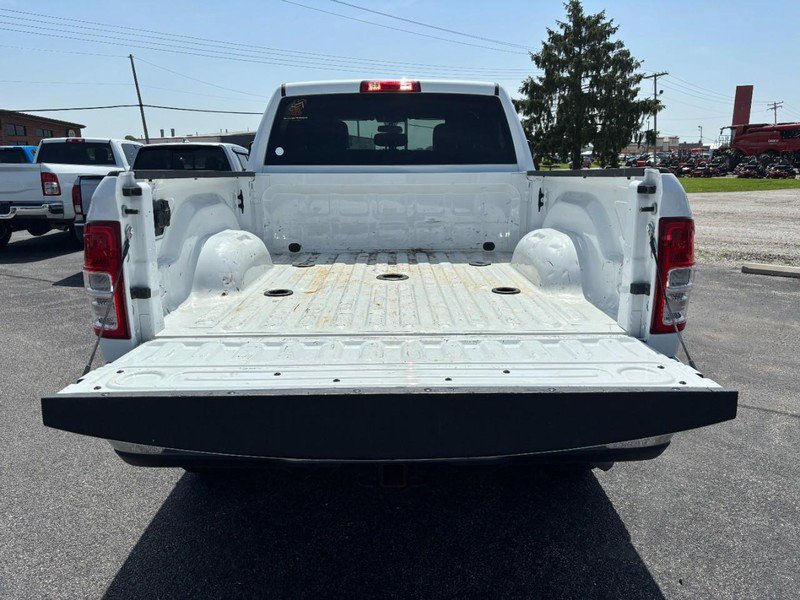 Used 2024 RAM 2500 Tradesman w/ Chrome Appearance Group AWD/4WD image 6