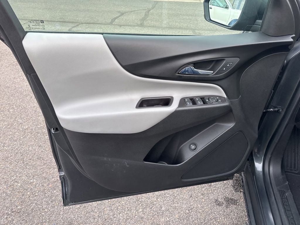 Used 2020 Chevrolet Equinox LT w/ Driver Convenience Package image 20