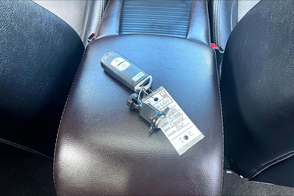 Used 2018 MAZDA MAZDA3 Grand Touring w/ Premium Equipment Package image 13