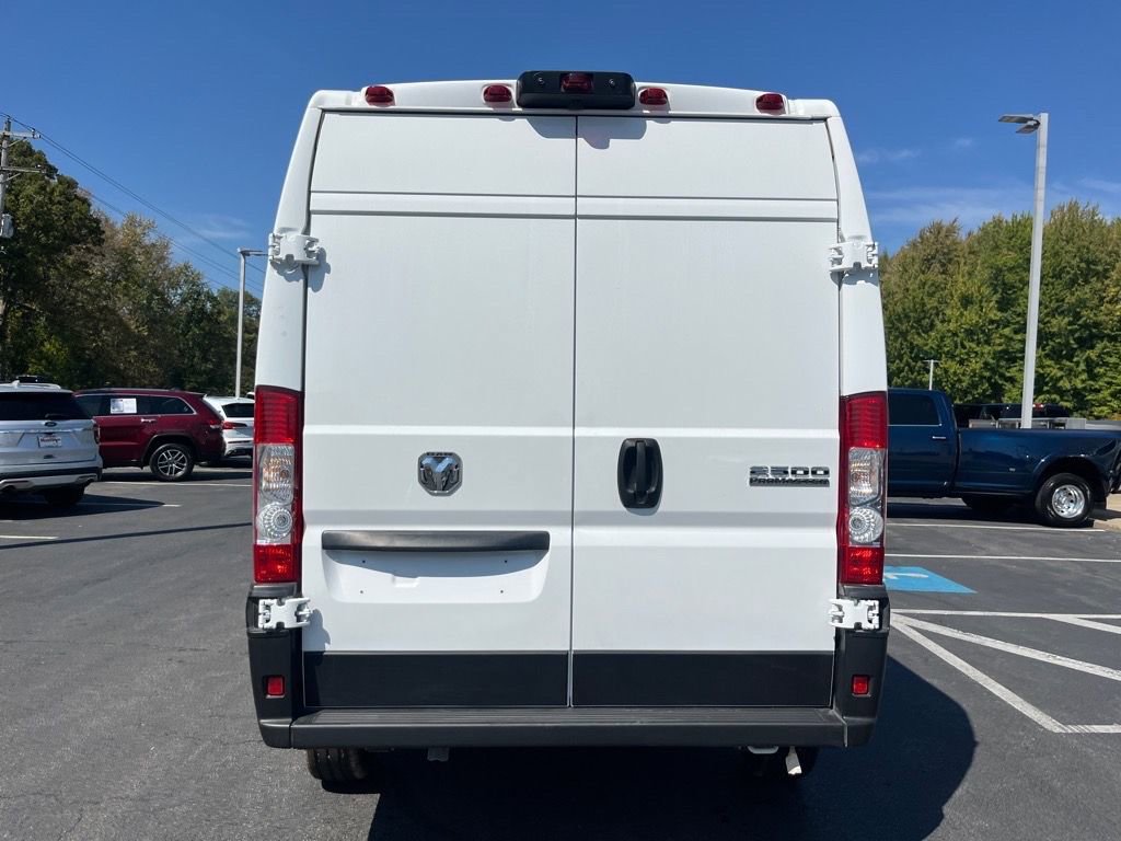 Used 2025 RAM ProMaster 2500 w/ Convenience Group image 7