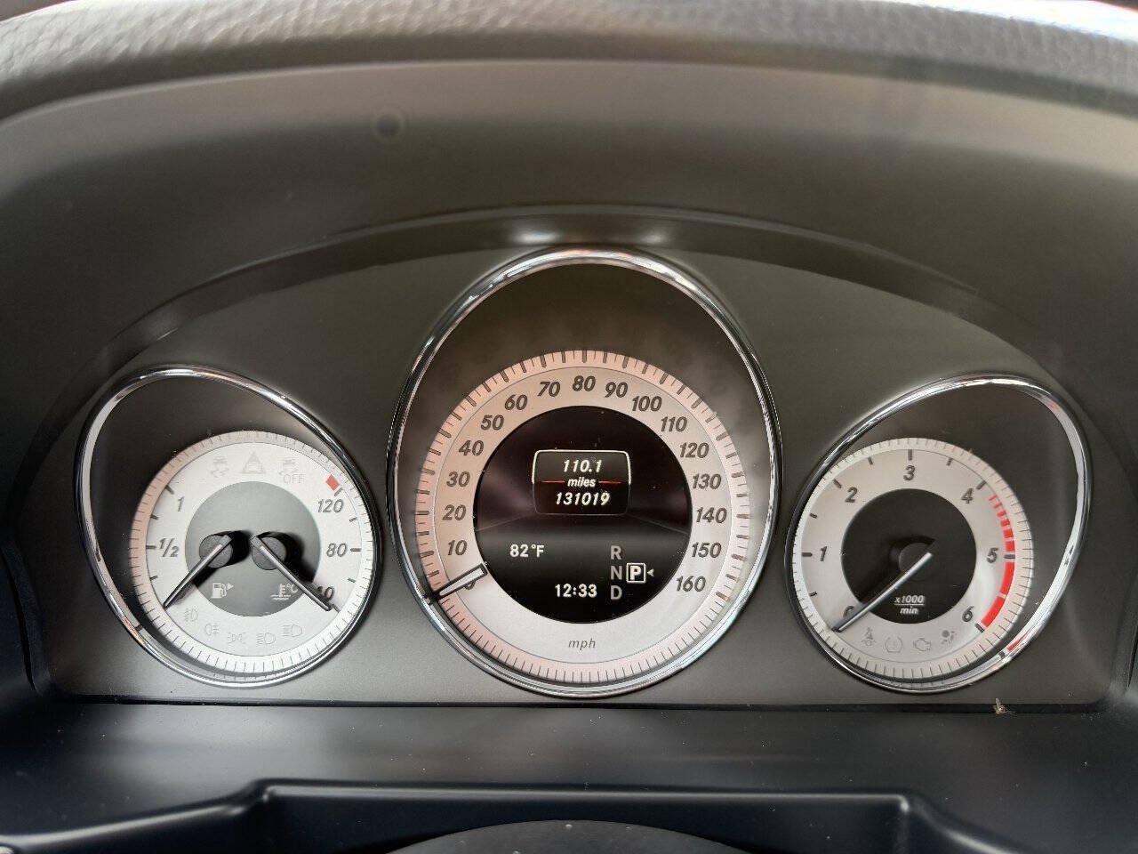 Used 2015 Mercedes-Benz GLK 250 BlueTEC 4MATIC w/ Appearance Package image 16