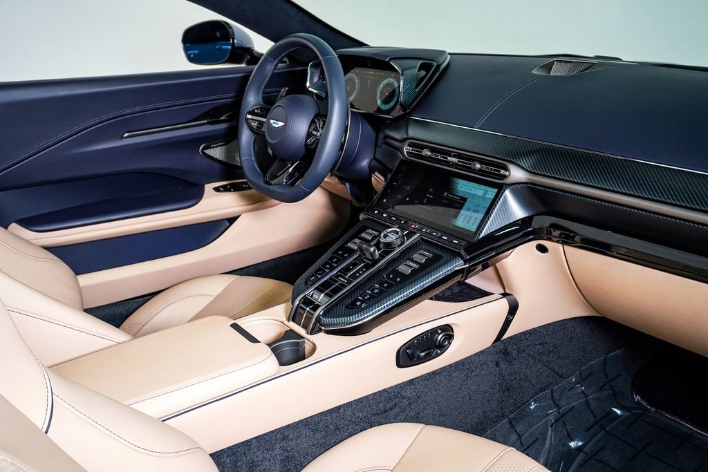 Used 2026 Aston Martin V8 Vantage Roadster RWD image 19