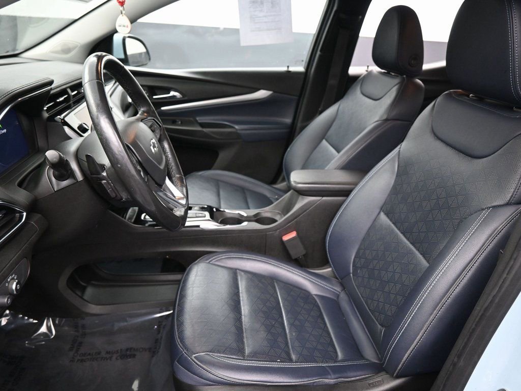 Used 2022 Chevrolet Bolt EUV LT w/ Convenience Package FWD image 23