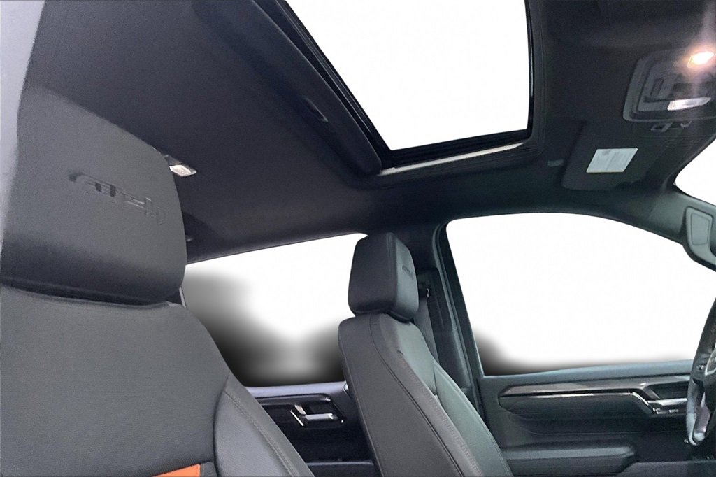 Used 2025 GMC Sierra 1500 AT4 w/ AT4 Premium Package image 27