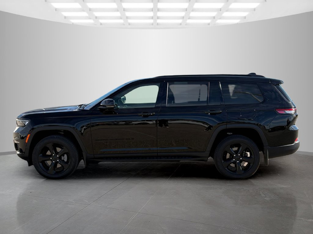 Used 2025 Jeep Grand Cherokee L Limited w/ Black Appearance Package AWD/4WD image 9