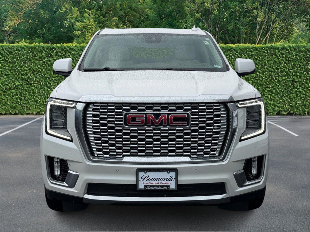 Used 2023 GMC Yukon XL Denali w/ Denali Reserve Package AWD/4WD image 9