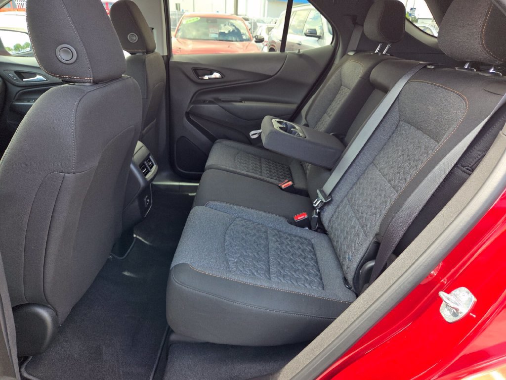 Used 2024 Chevrolet Equinox LT w/ LPO, Cargo Package FWD image 7