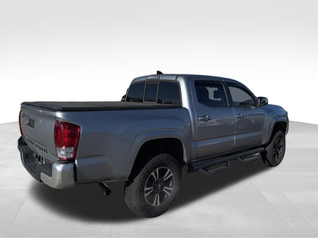 Used 2019 Toyota Tacoma SR image 5