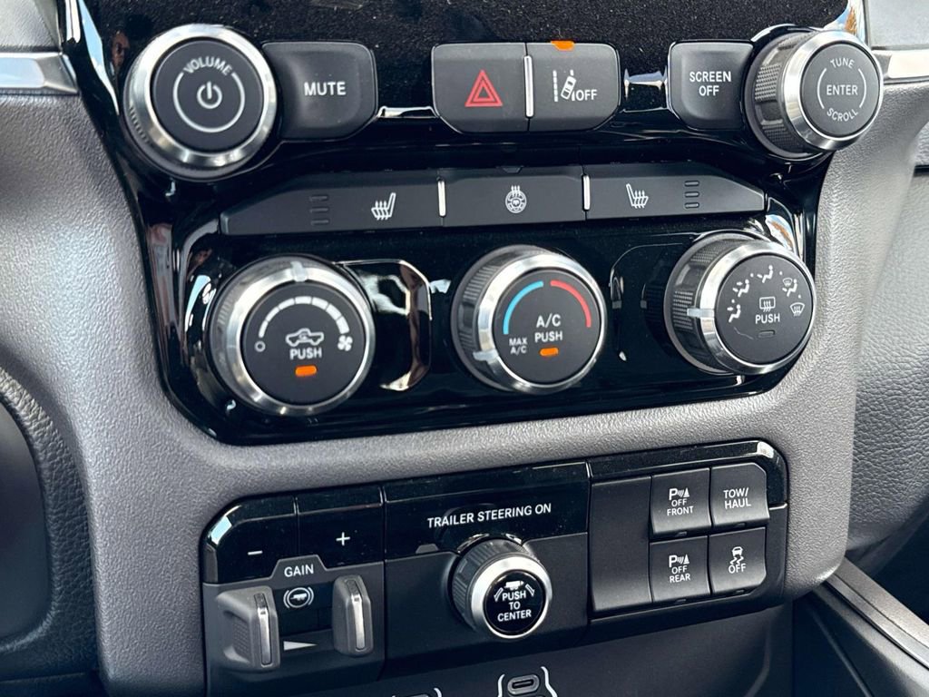 New 2025 RAM 1500 Big Horn image 23