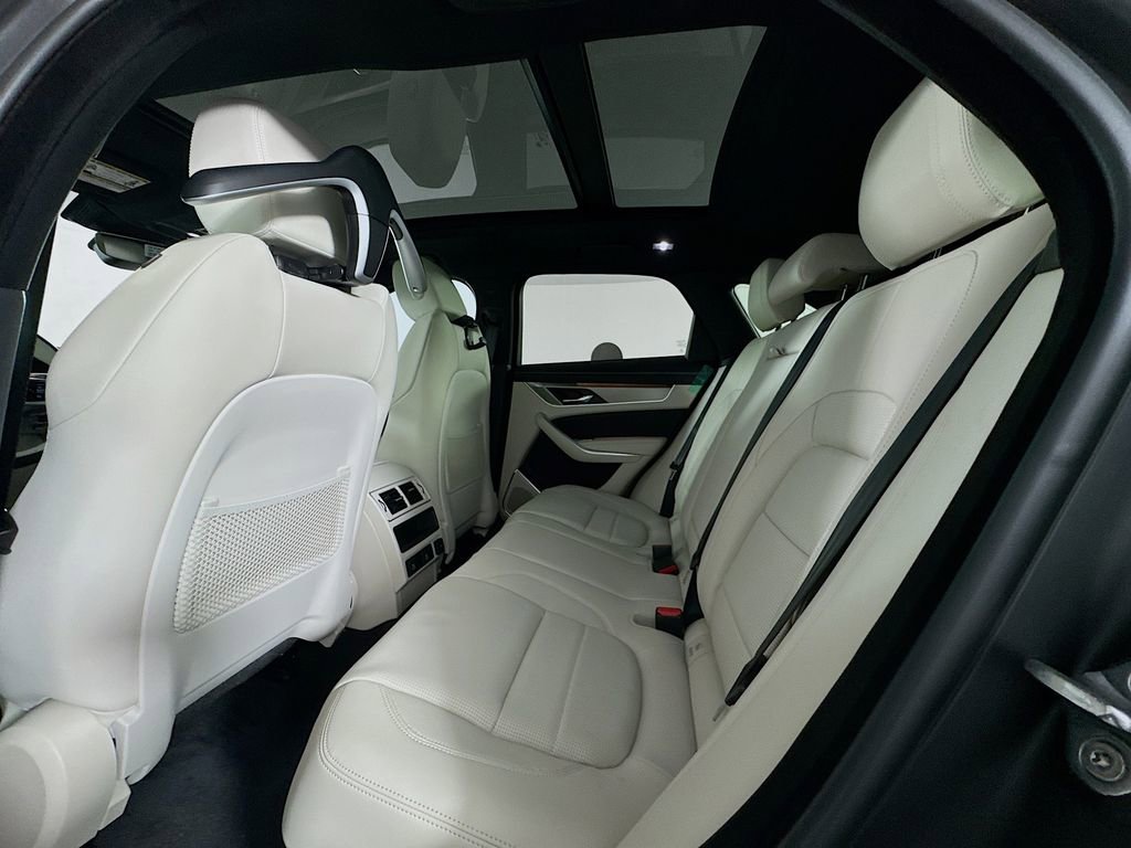 New 2026 Jaguar F-PACE R-Dynamic S image 24