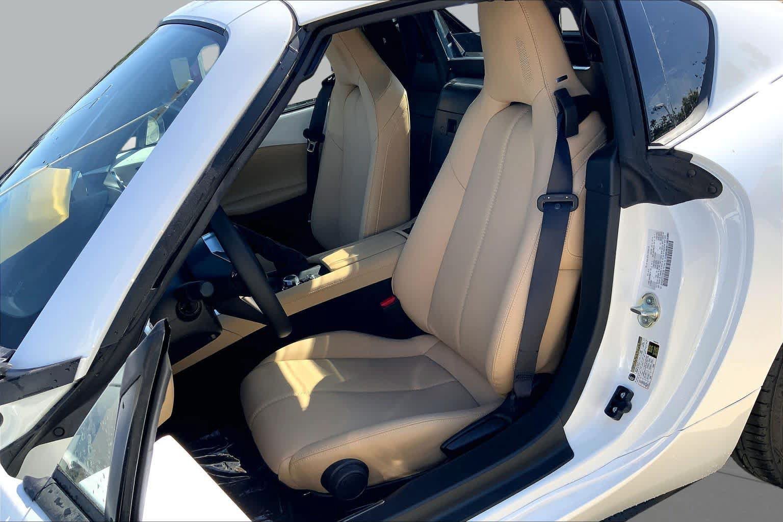 New 2026 MAZDA MX-5 Miata RF Grand Touring RWD image 9