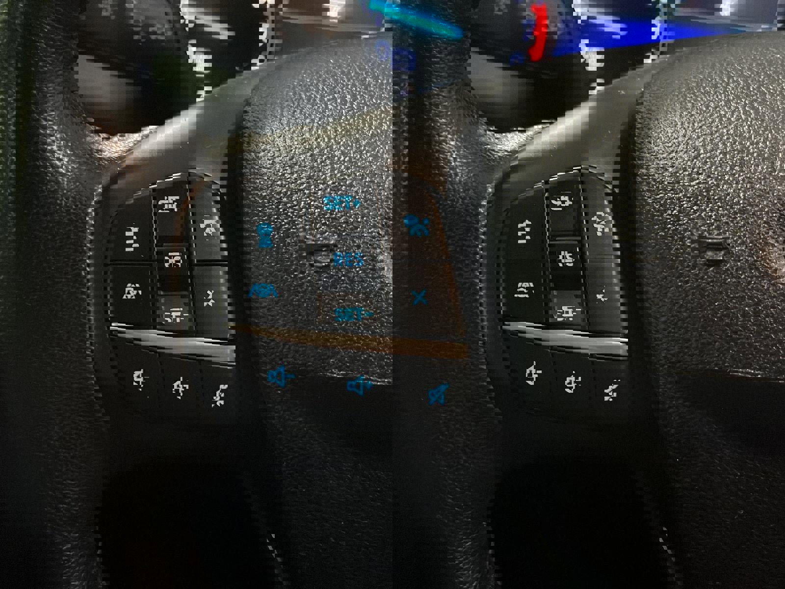 Used 2022 Ford Maverick Lariat w/ Lariat Luxury Package image 16