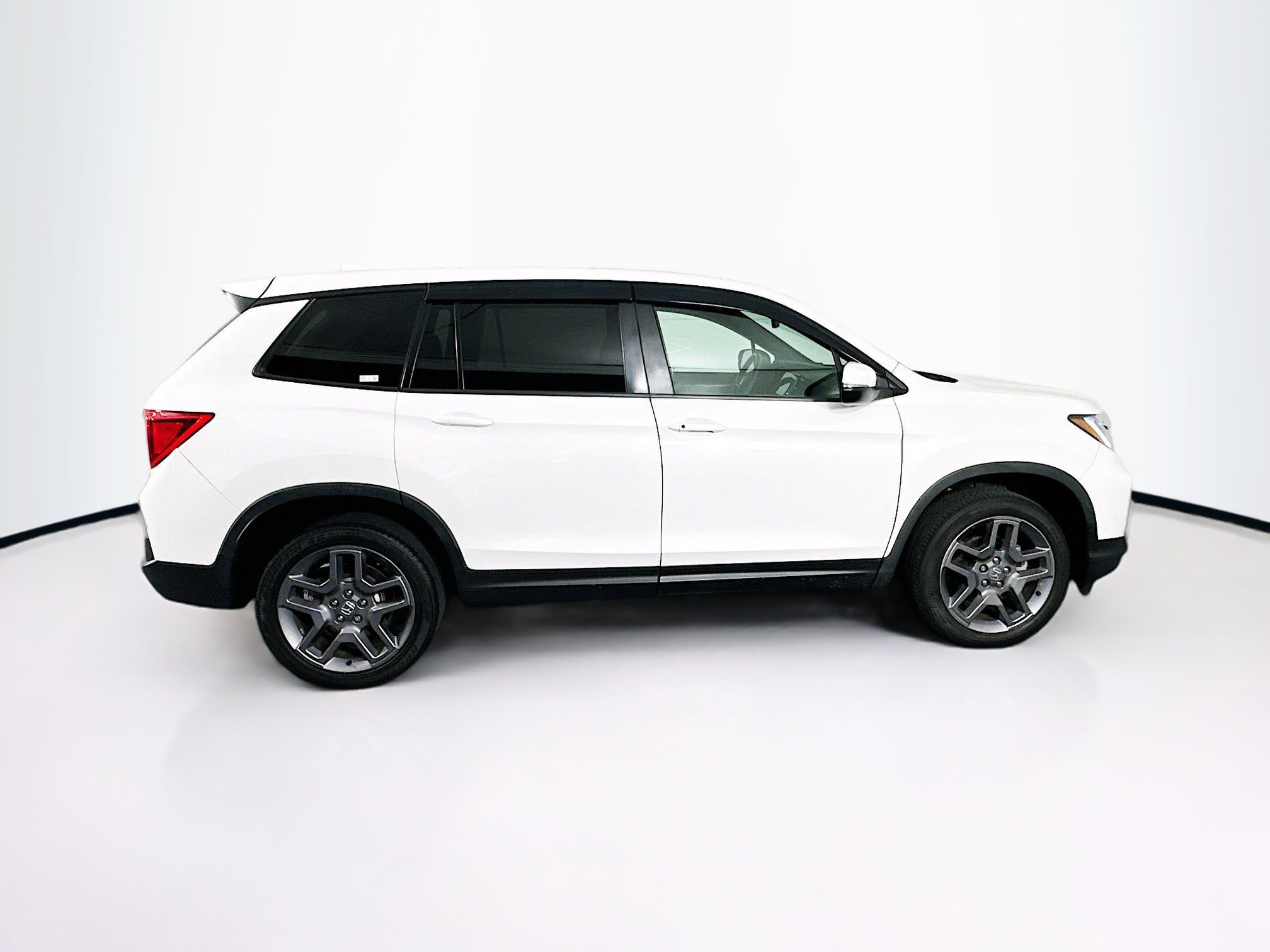 Used 2023 Honda Passport EX-L image 10