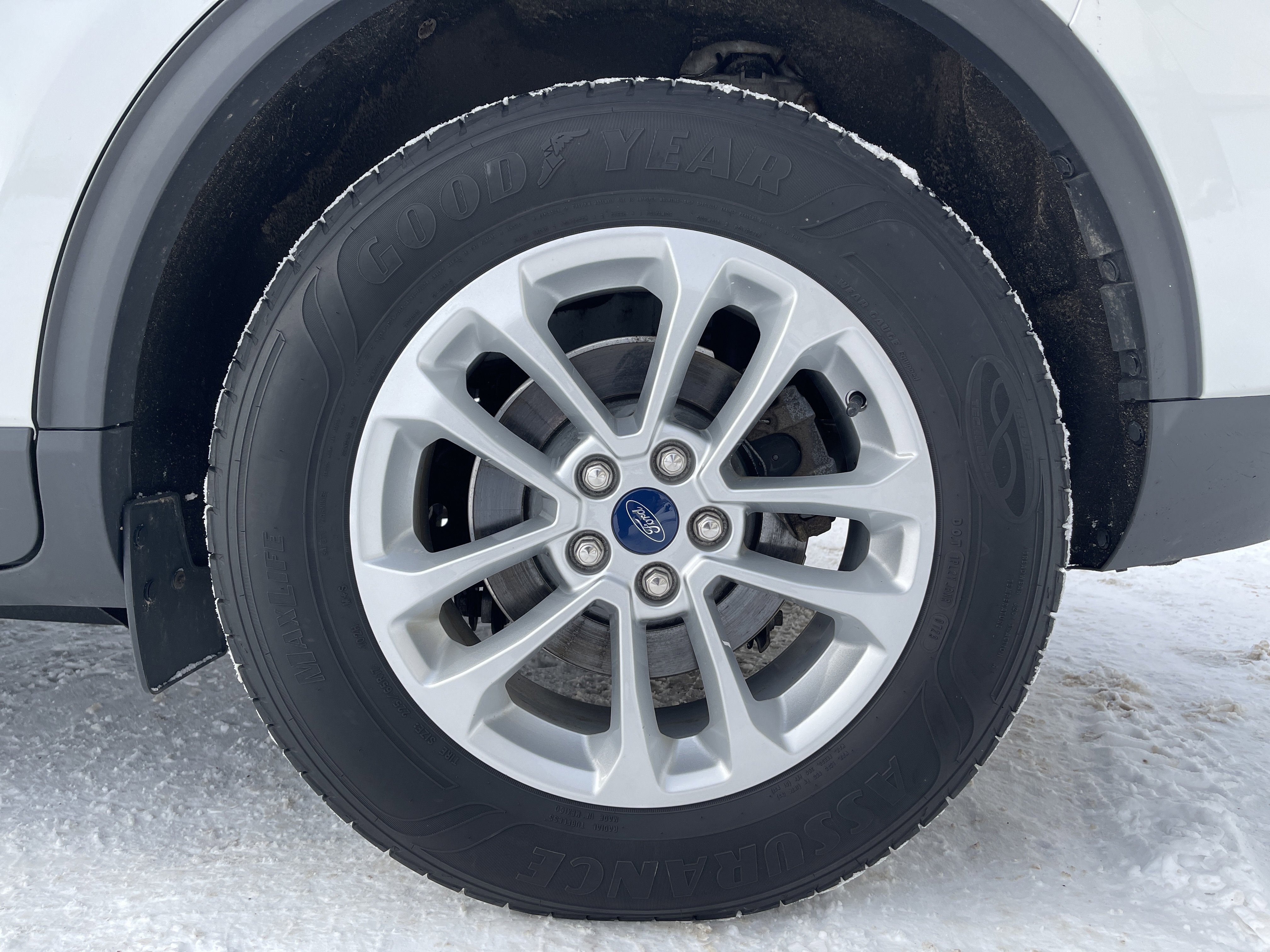 Used 2020 Ford Escape SE image 22