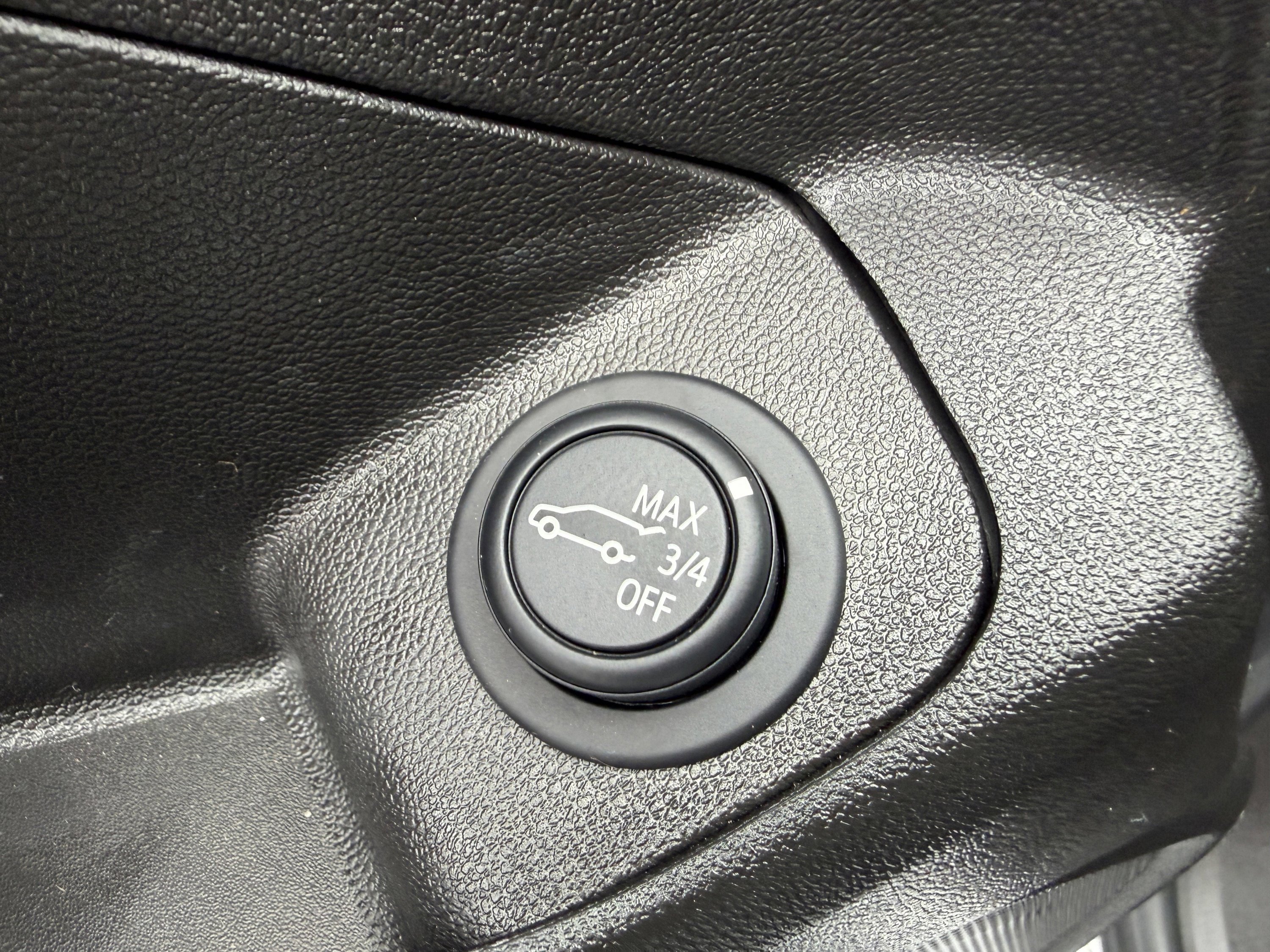 Used 2024 GMC Terrain SLT w/ Infotainment Package II AWD/4WD image 30