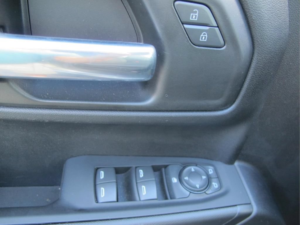 Used 2026 Chevrolet Silverado 1500 Custom AWD/4WD image 10