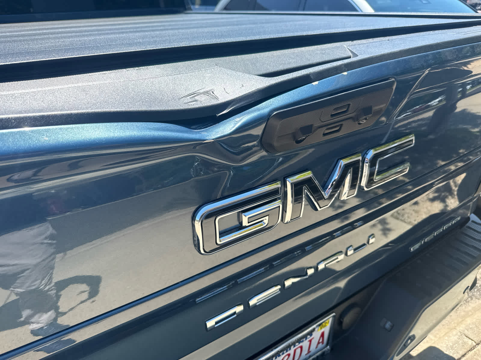 Used 2025 GMC Sierra 2500 Denali Ultimate AWD/4WD image 5
