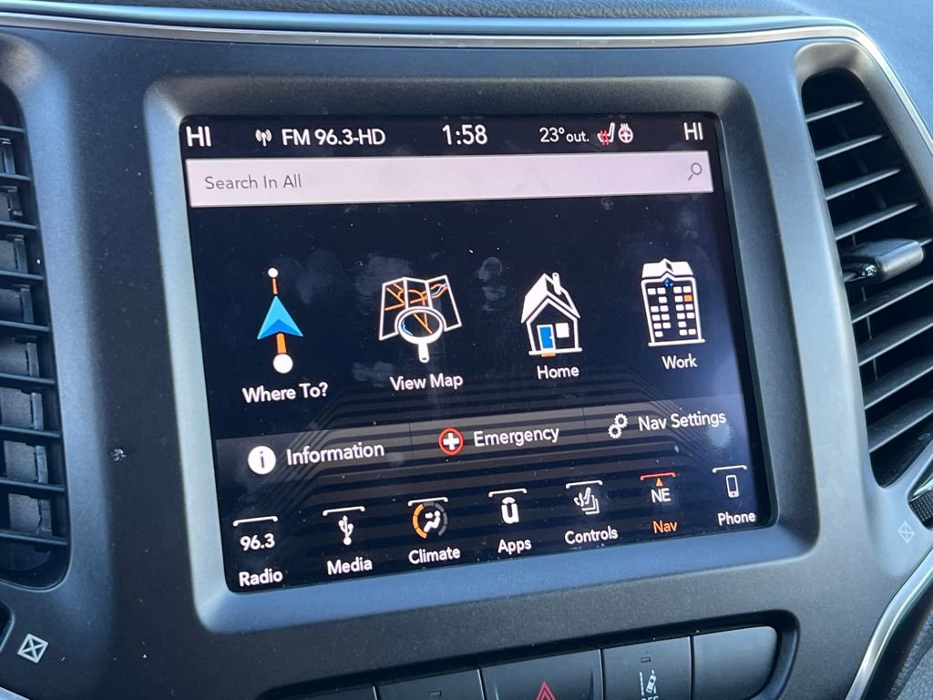 Used 2019 Jeep Cherokee Trailhawk image 25