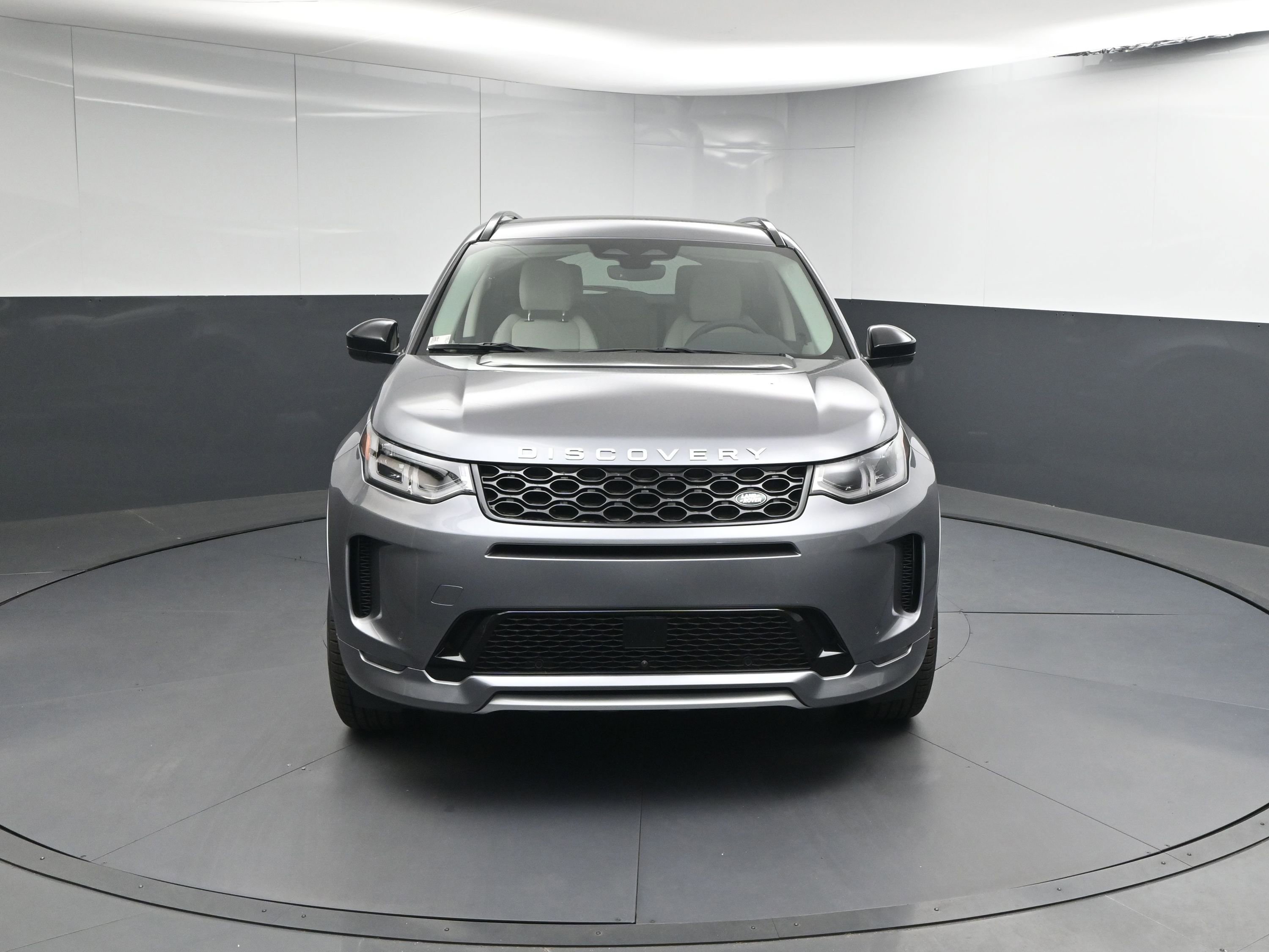 New 2025 Land Rover Discovery Sport S image 25