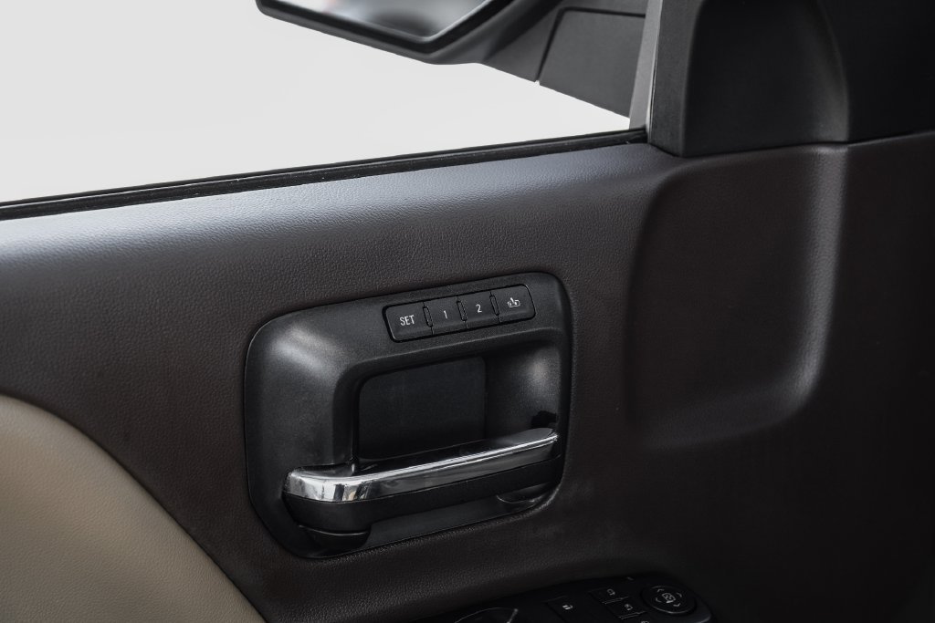 Used 2015 Chevrolet Silverado 1500 LTZ w/ LTZ Plus Package RWD image 42