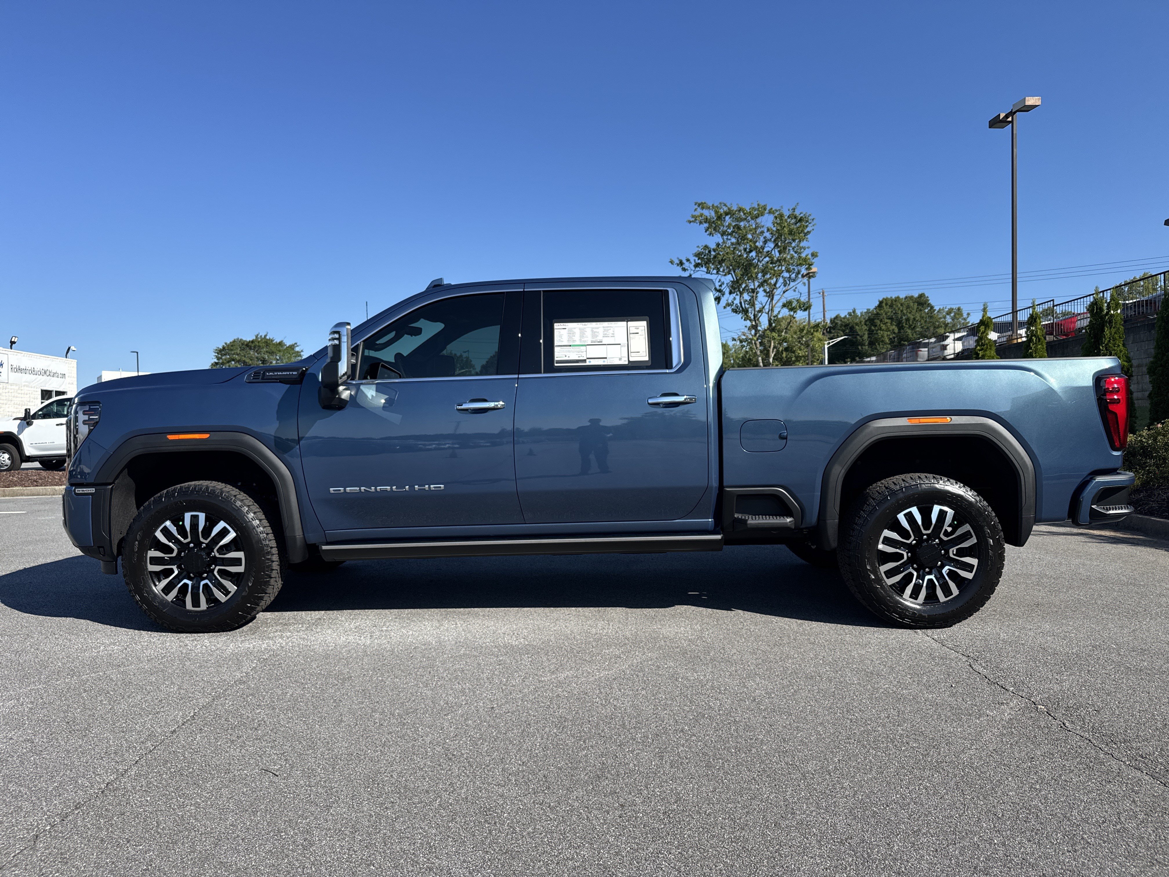 New 2026 GMC Sierra 2500 Denali Ultimate AWD/4WD image 7