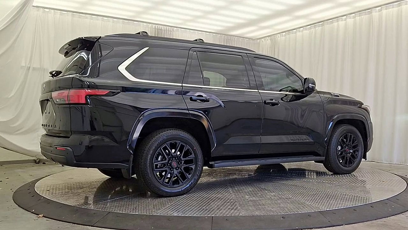 Certified 2024 Toyota Sequoia SR5 w/ SR5 Premium Package AWD/4WD image 7