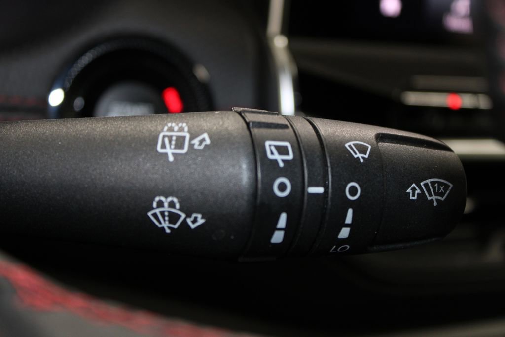 Used 2025 Jeep Compass Trailhawk image 47